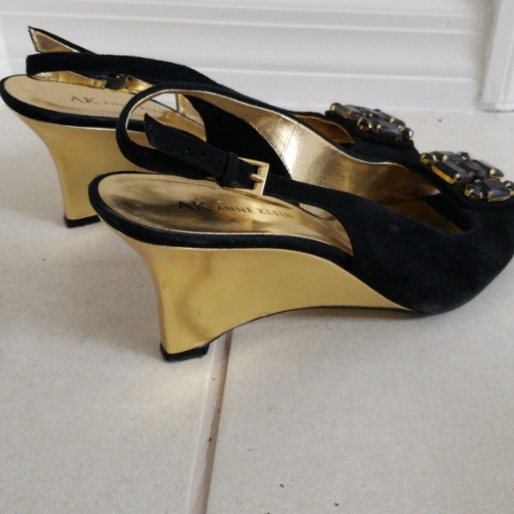 Sandals - Picture 4 of 5